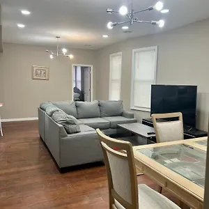Z & Z 3 Apartment Newark
